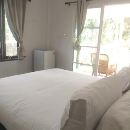 Nice Home Stay At Samroiyod Baanphakrimlay Εξωτερικό φωτογραφία